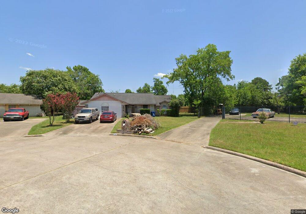 8778 Mickleton Dr, Houston, TX 77088 - photo 1