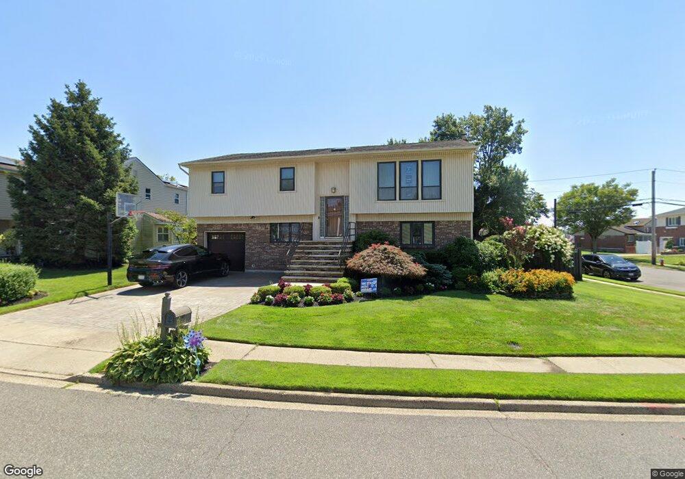 2 Ruth Place, Plainview, NY 11803 - photo 1