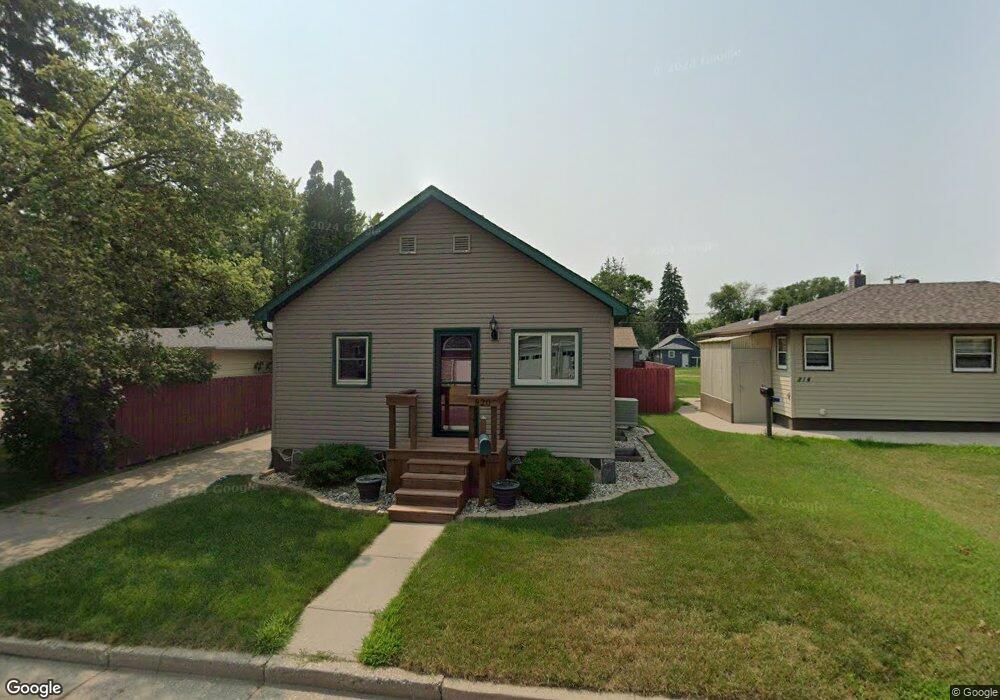 820 10th Ave SE, Jamestown, ND 58401 - photo 1