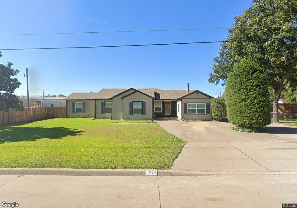 1219 S Paris St, Ennis, TX 75119 - photo 1