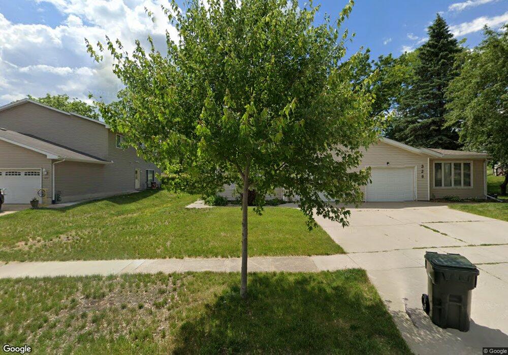 324 N Genevieve St unit 326, Cedar Falls, IA 50613 - photo 1