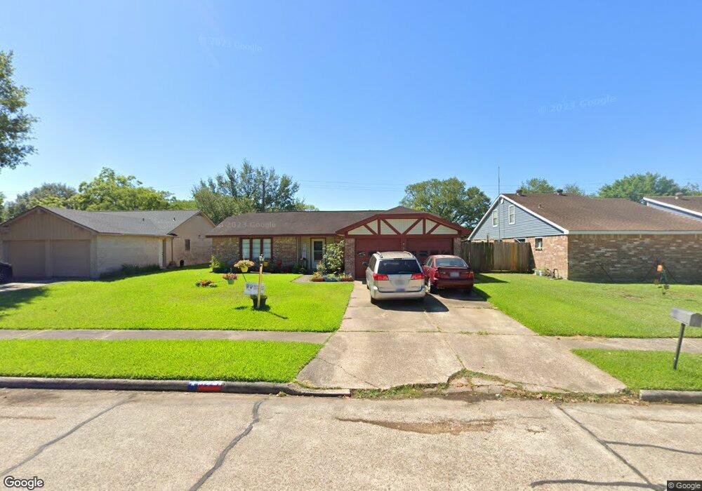 5227 Royal Pkwy, Friendswood, TX 77546 - photo 1