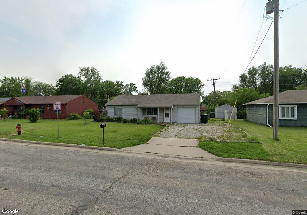3323 SW Clare Ave, Topeka, KS 66611 - photo 1