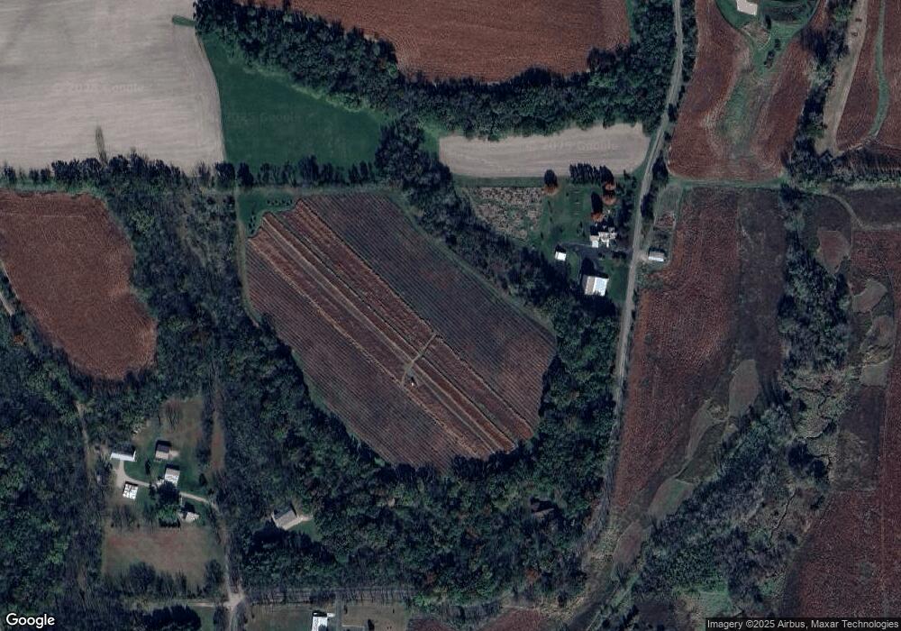 N9085 Freidig Rd, Brooklyn, WI 53521 - photo 1