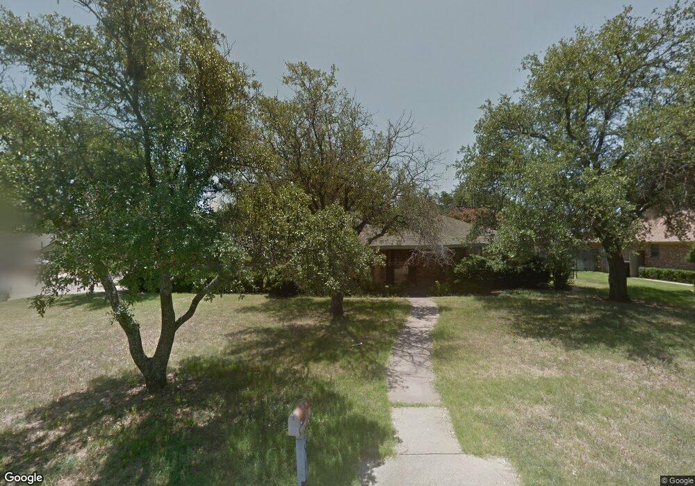1511 Hemphill Dr, Cleburne, TX 76033 - photo 1