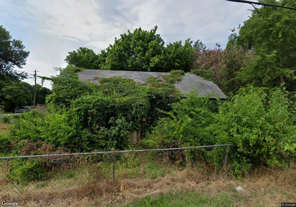 903 S 4th St, Bonham, TX 75418 - photo 1