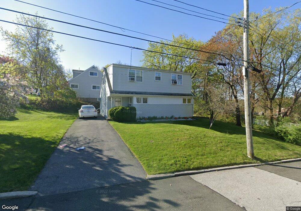 14 Heathcote Rd, Yonkers, NY 10710 - photo 1