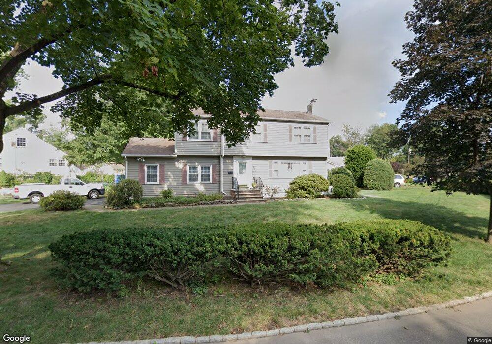 633 Metape Cir W, Bound Brook, NJ 08805 - photo 1