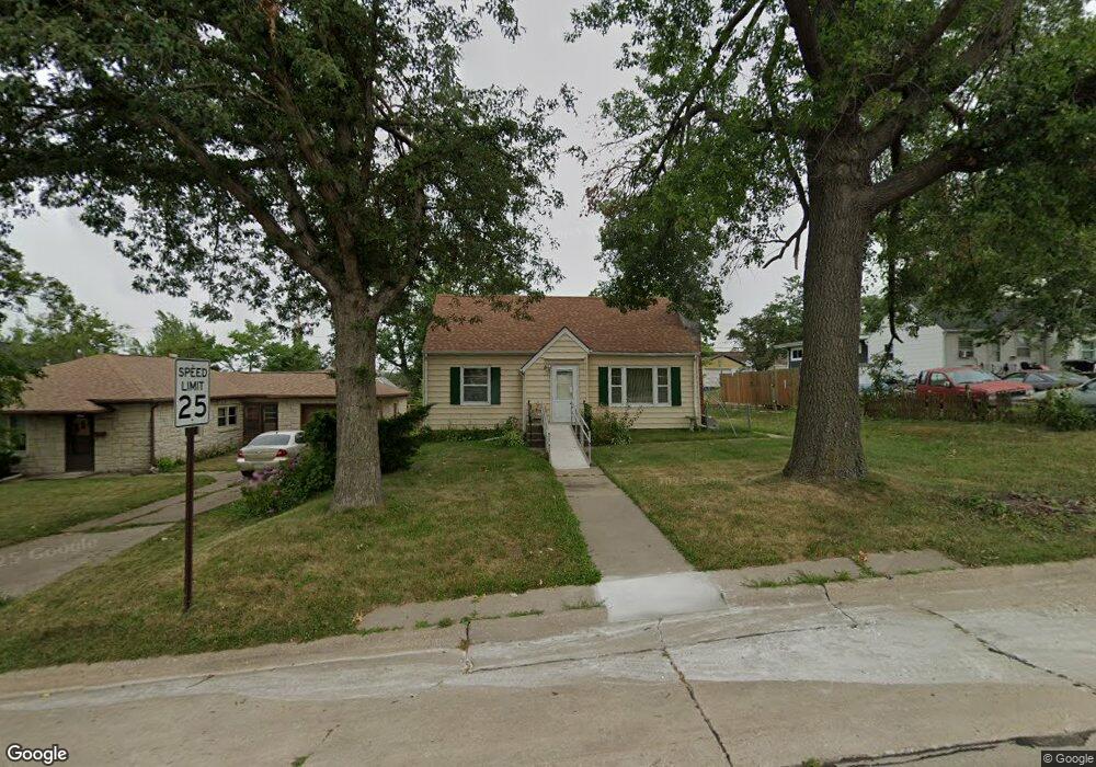 2115 3rd St SW, Cedar Rapids, IA 52404 - photo 1