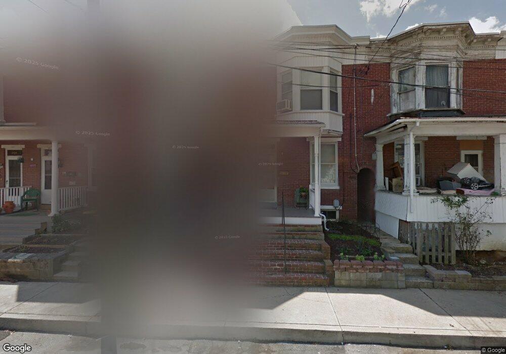 210 W 4th St, Waynesboro, PA 17268 - photo 1