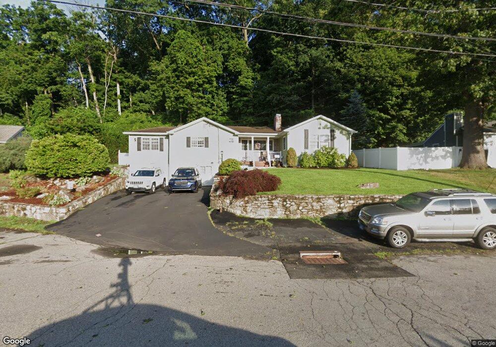 77 Deleo Dr, Stamford, CT 06906 - photo 1