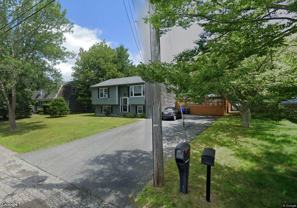 10 Peckham Dr, Bristol, RI 02809 - photo 1