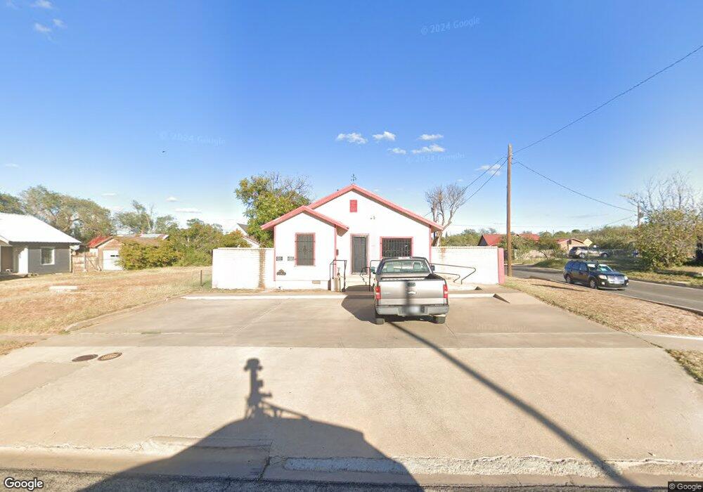 1411 Scurry St, Big Spring, TX 79720 - photo 1