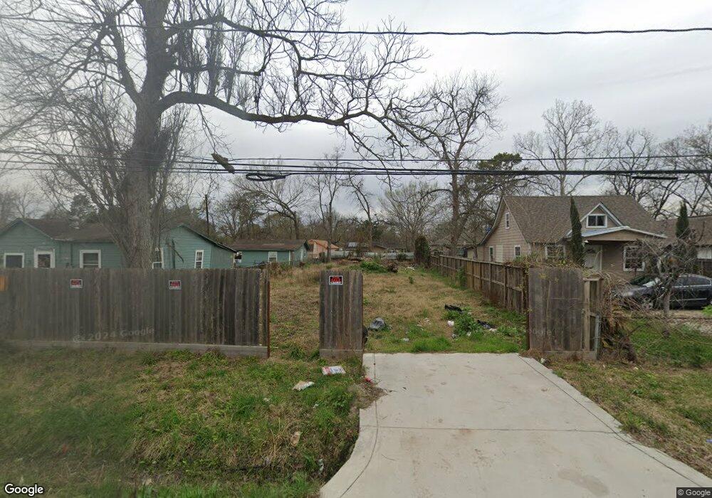 7805 Farnsworth St unit A/B, Houston, TX 77022 - photo 1