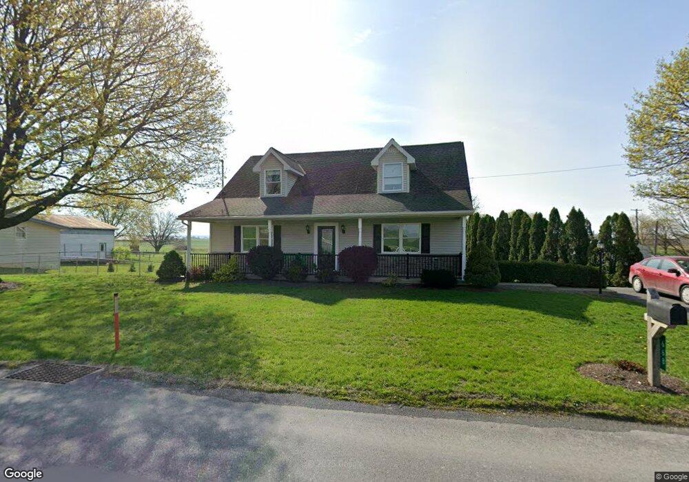 668 Lancaster Ave, New Holland, PA 17557 - photo 1