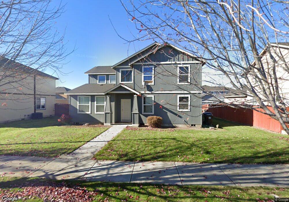 1505 NE 4th St, Redmond, OR 97756 - photo 1