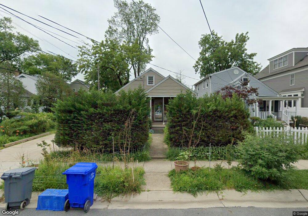 4600 Chestnut St, Bethesda, MD 20814 - photo 1