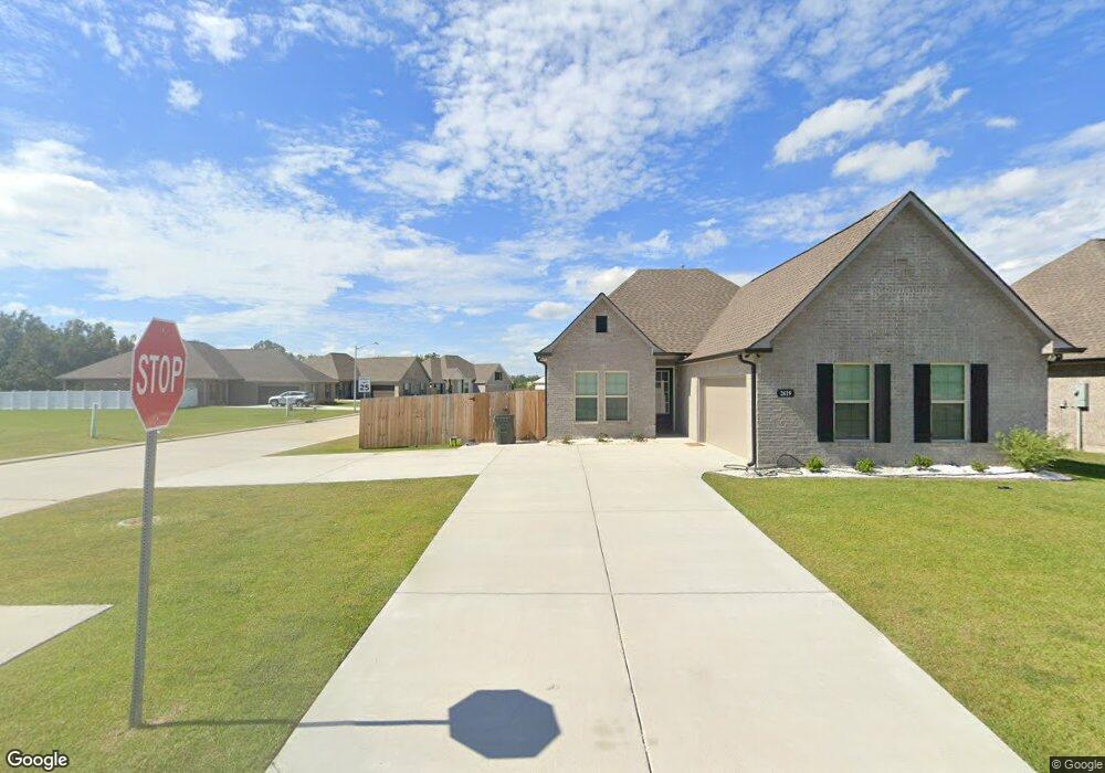 2419 Goldfinch Dr, Houma, LA 70364 - photo 1