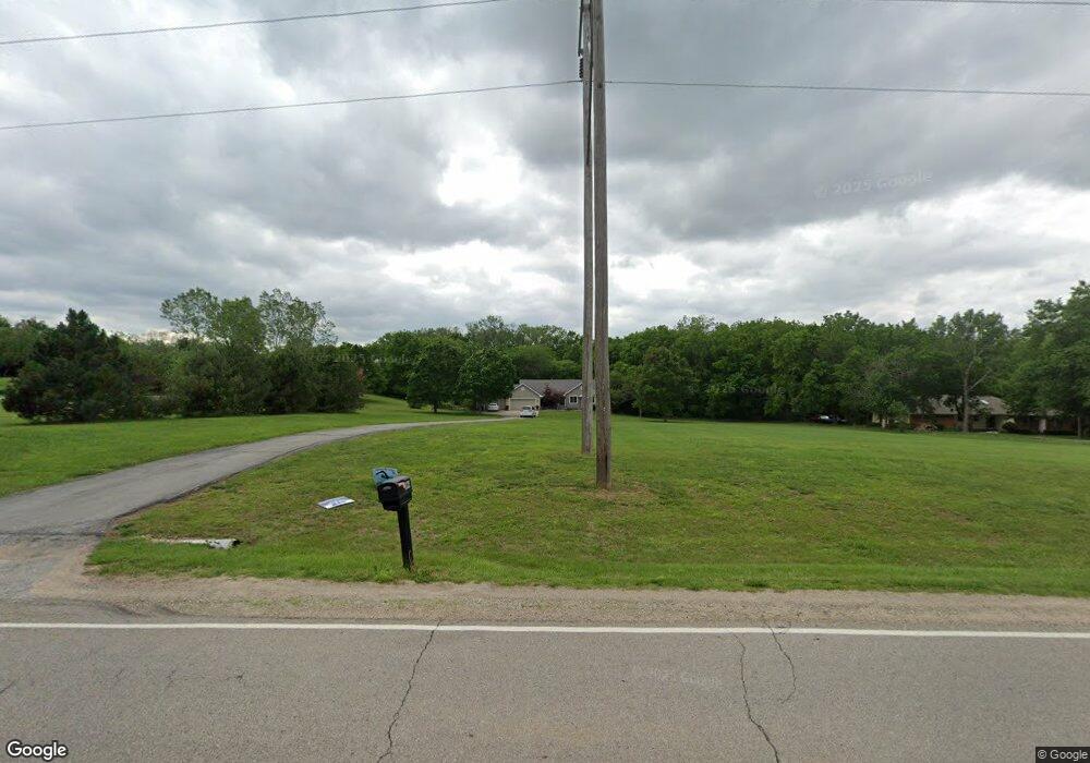 1121 SW Indian Hills Rd, Topeka, KS 66615 - photo 1