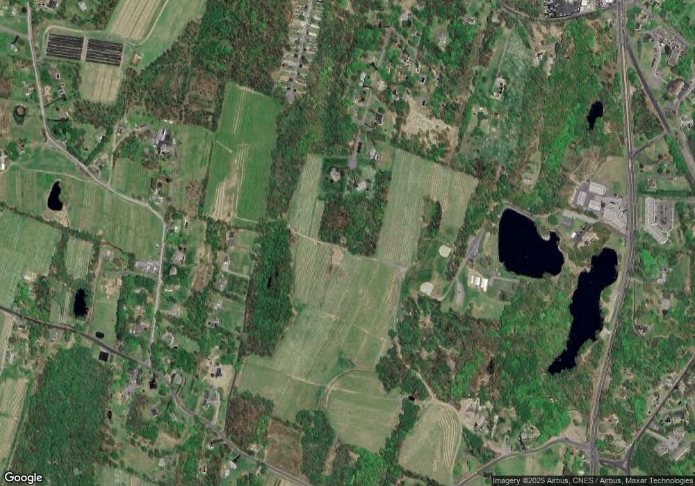 102 Eagle Ln, Marlboro, NY 12542 - photo 1