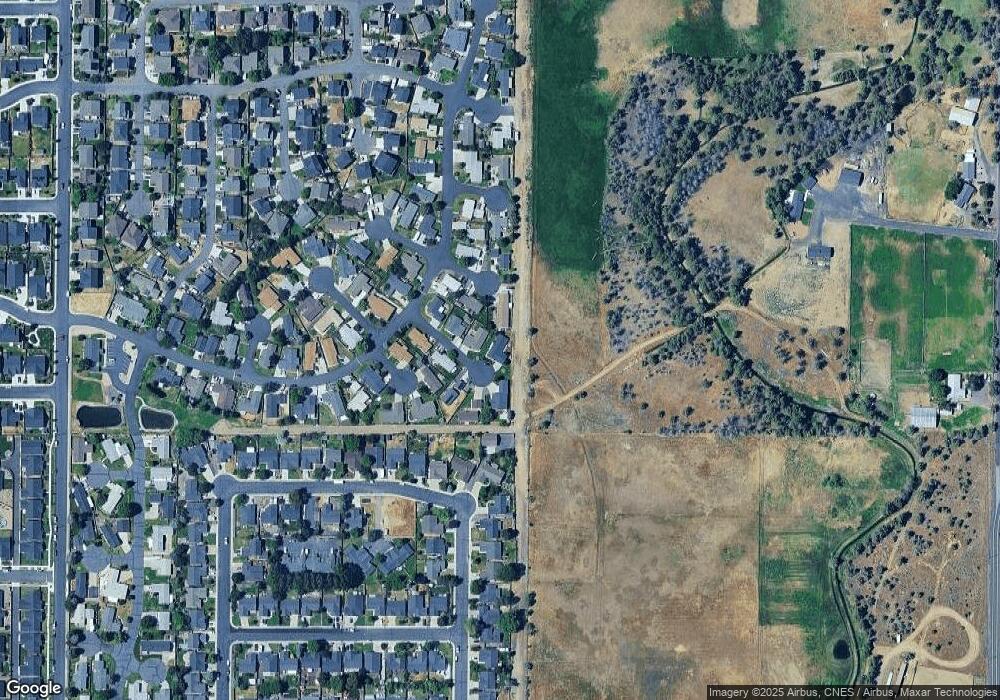 845 NE Paiute Ct, Redmond, OR 97756 - photo 1