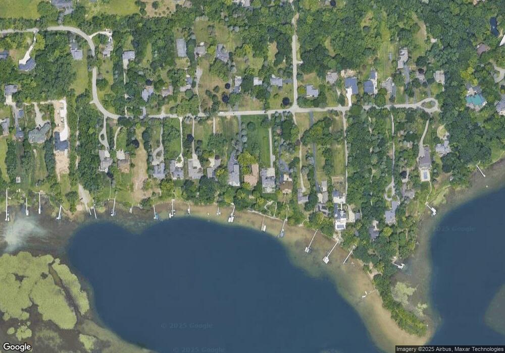 6065 Upper Straits Blvd, West Bloomfield, MI 48324 - photo 1