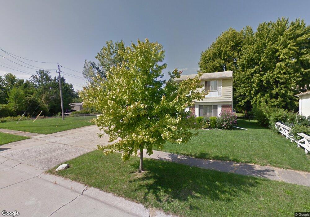 30482 Dover St, Flat Rock, MI 48134 - photo 1