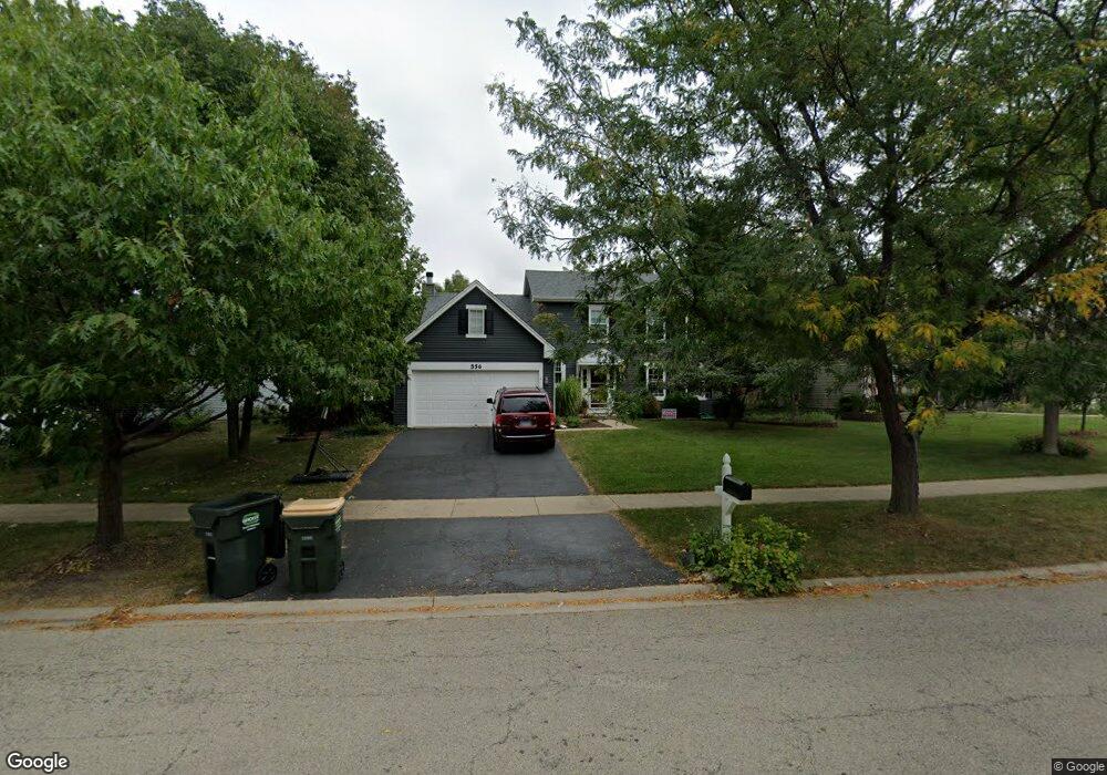 556 Lakeview Dr, Oswego, IL 60543 - photo 1