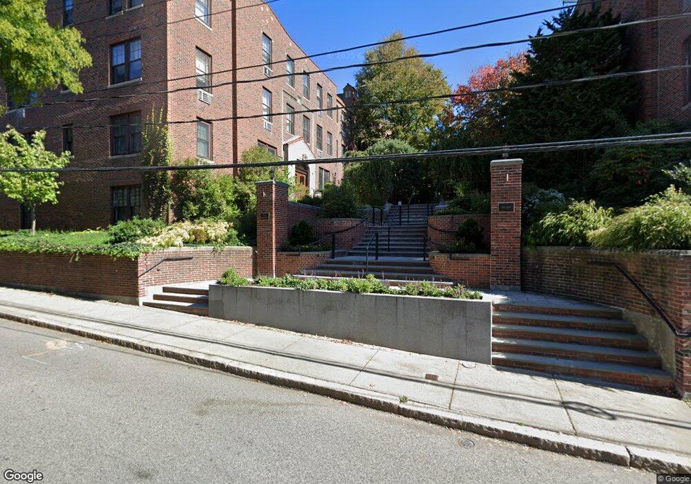 321 Tappan St unit 4, Brookline, MA 02445 - photo 1