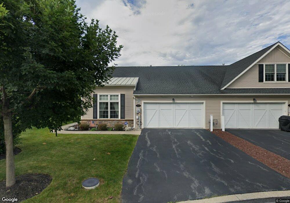 5511 Bayberry Ln, Whitehall, PA 18052 - photo 1