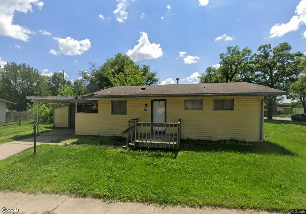 2115 SW 71st St, Topeka, KS 66619 - photo 1