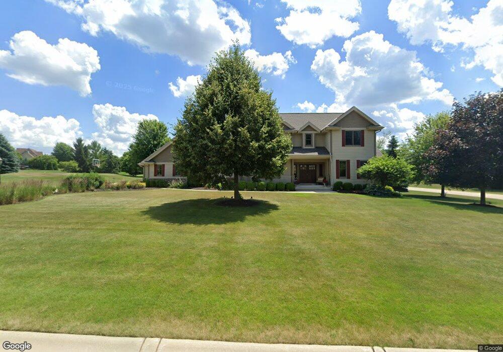 N62W27440 Trappers Run, Sussex, WI 53089 - photo 1