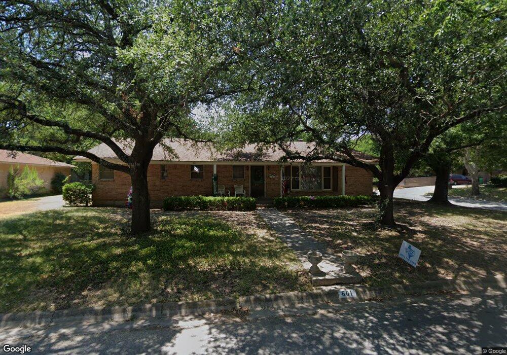 601 Melody Ln, Gainesville, TX 76240 - photo 1