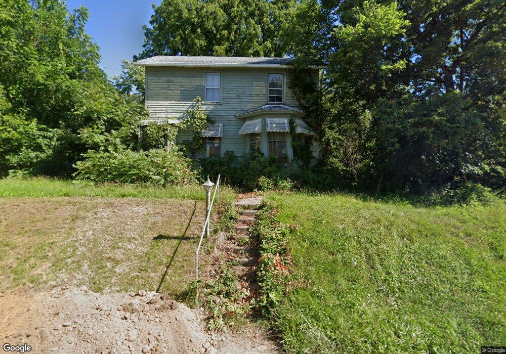 1028 E 18th St, Davenport, IA 52803 - photo 1