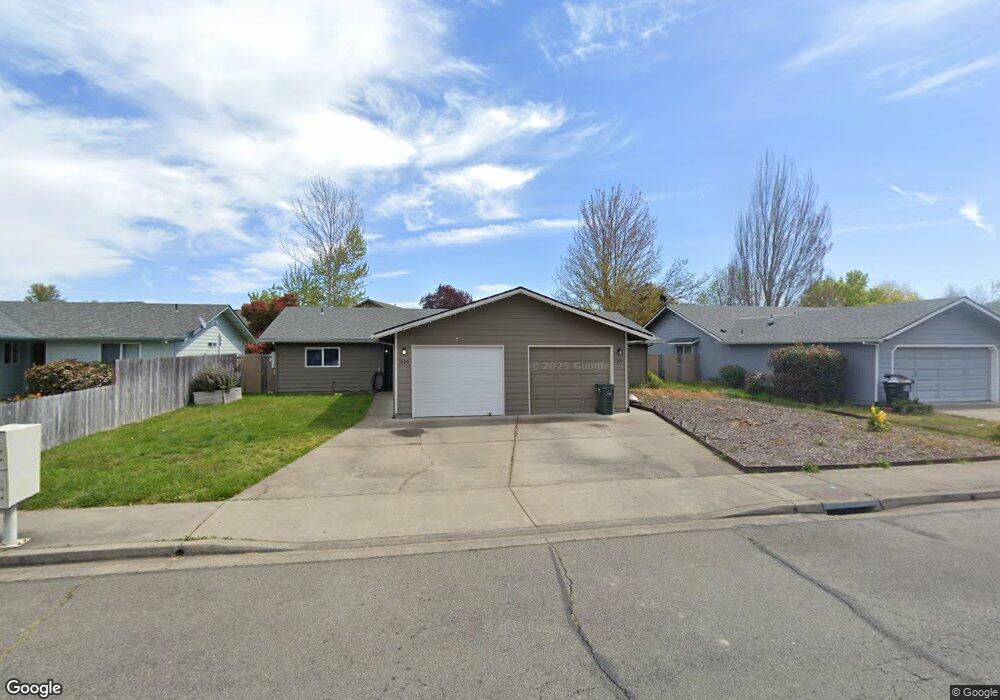 1327 Kokanee Ln, Grants Pass, OR 97527 - photo 1