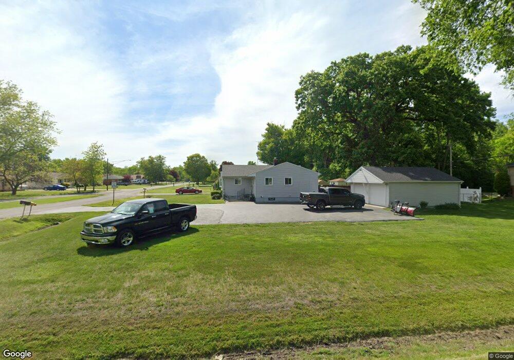 2008 Maplecrest Dr, Carleton, MI 48117 - photo 1