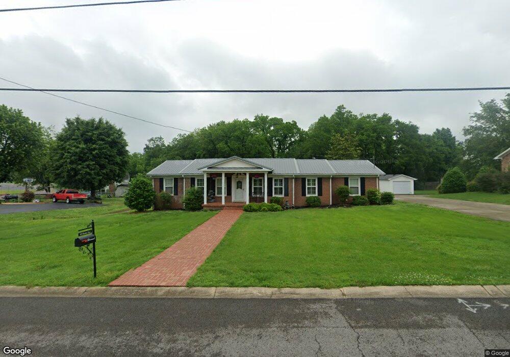 403 Fairlane Dr, Shelbyville, TN 37160 - photo 1