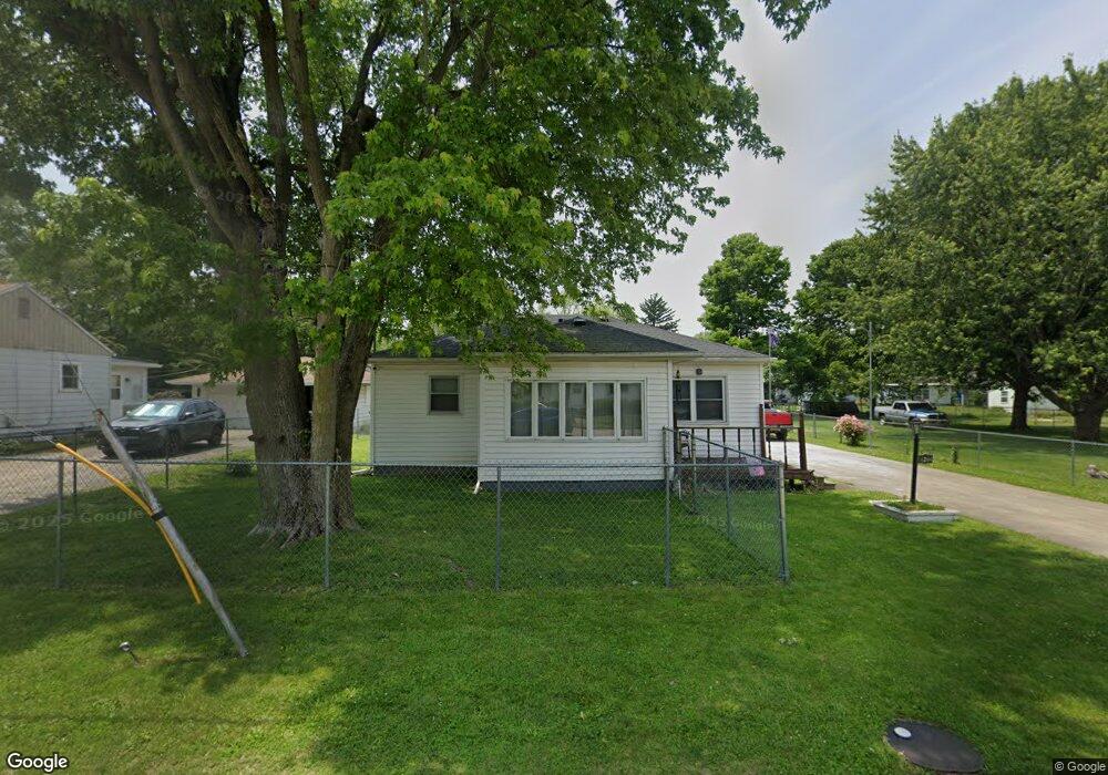 1211 S Wall Ave, Muncie, IN 47302 - photo 1