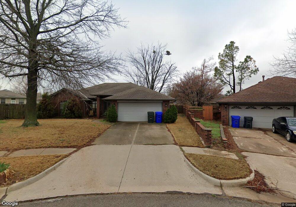 4002 Gyrfalcon Ct, Norman, OK 73072 - photo 1