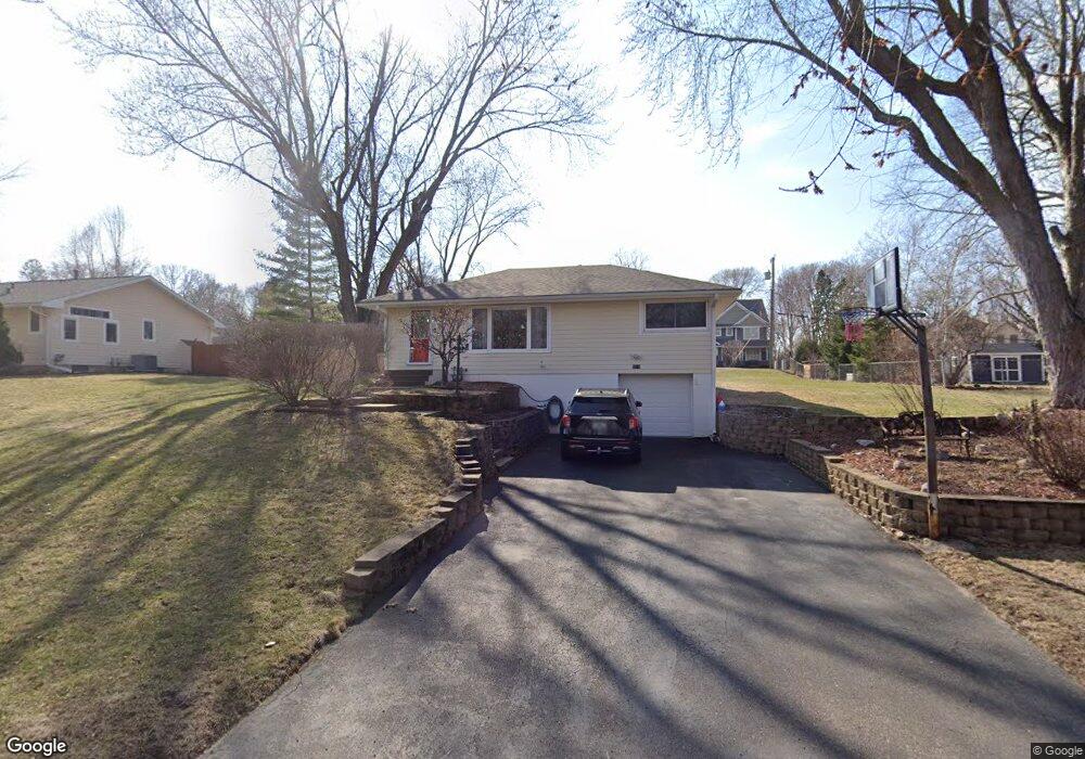 5340 Holiday Rd, Minnetonka, MN 55345 - photo 1