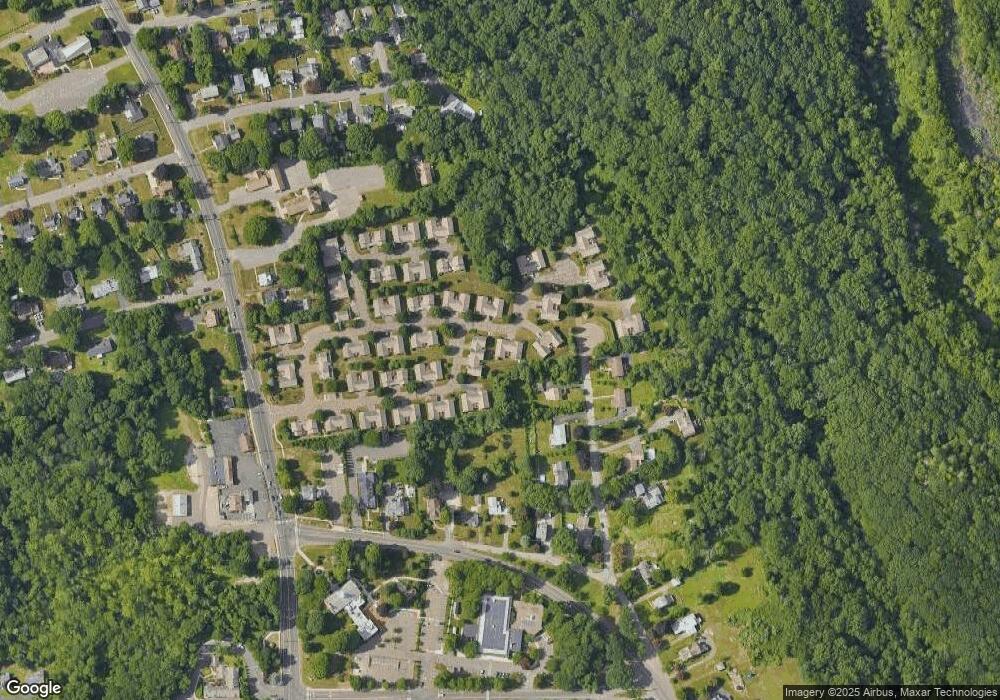 72 Cider Mill Ln, Trumbull, CT 06611 - photo 1