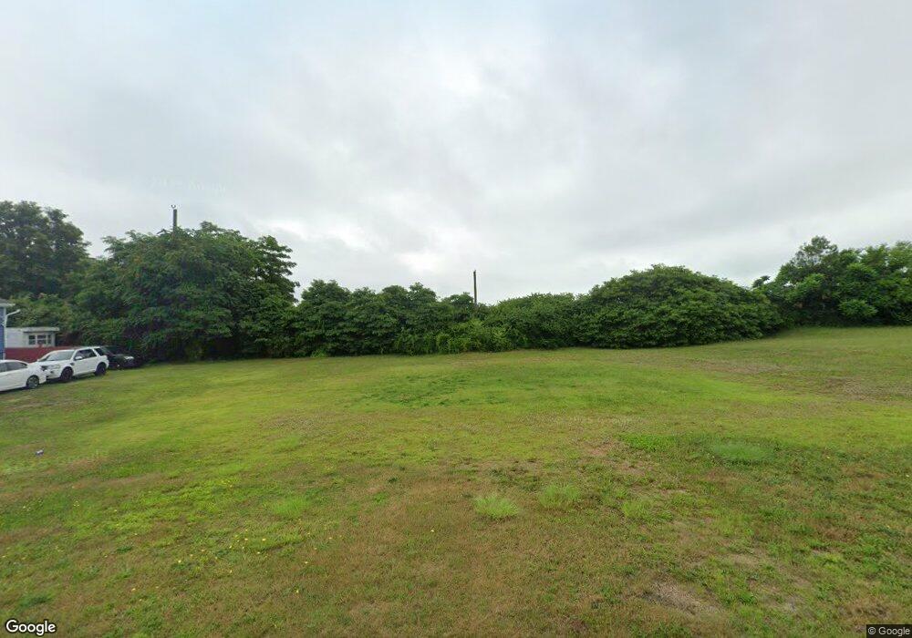 40 Holmes St, East Haven, CT 06512 - photo 1