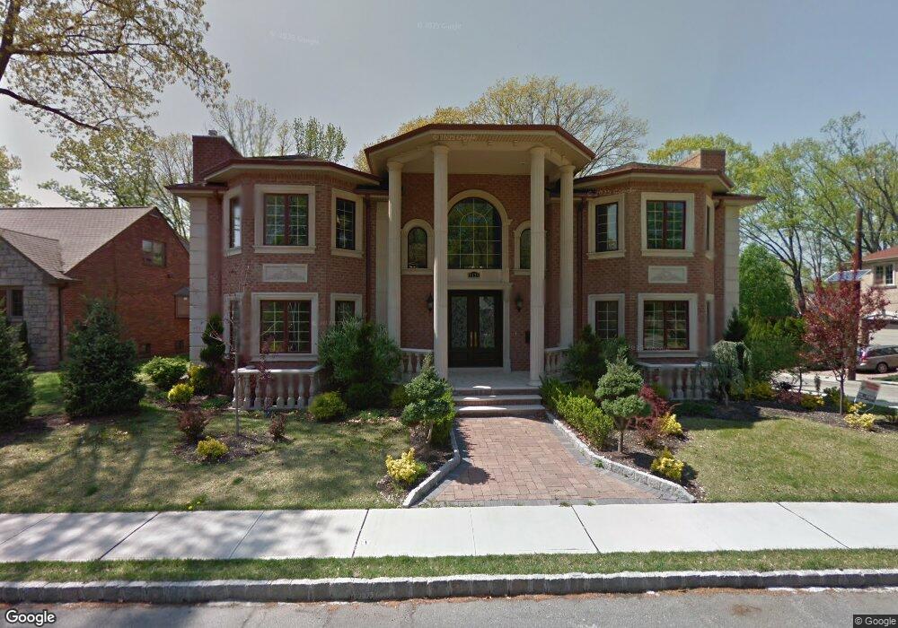 1125 Briar Way, Fort Lee, NJ 07024 - photo 1