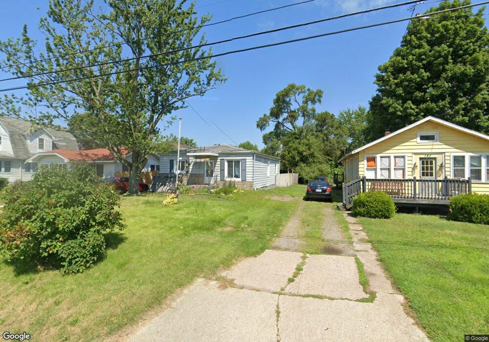 137 E Pendle St, South Bend, IN 46637 - photo 1