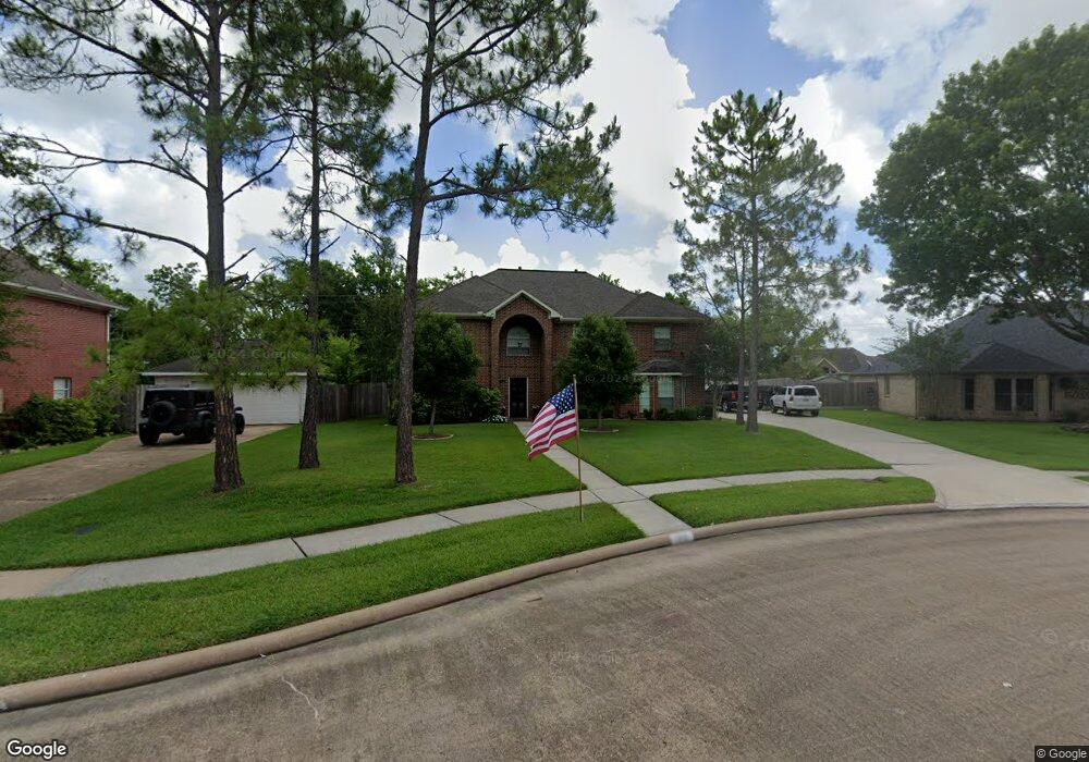 1902 Plantation Dr, Friendswood, TX 77546 - photo 1