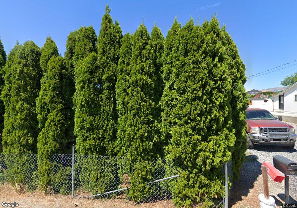 217 4th St SE, East Wenatchee, WA 98802 - photo 1