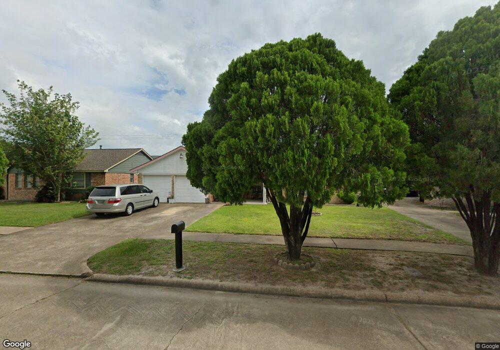 5706 Hoover St, Houston, TX 77092 - photo 1