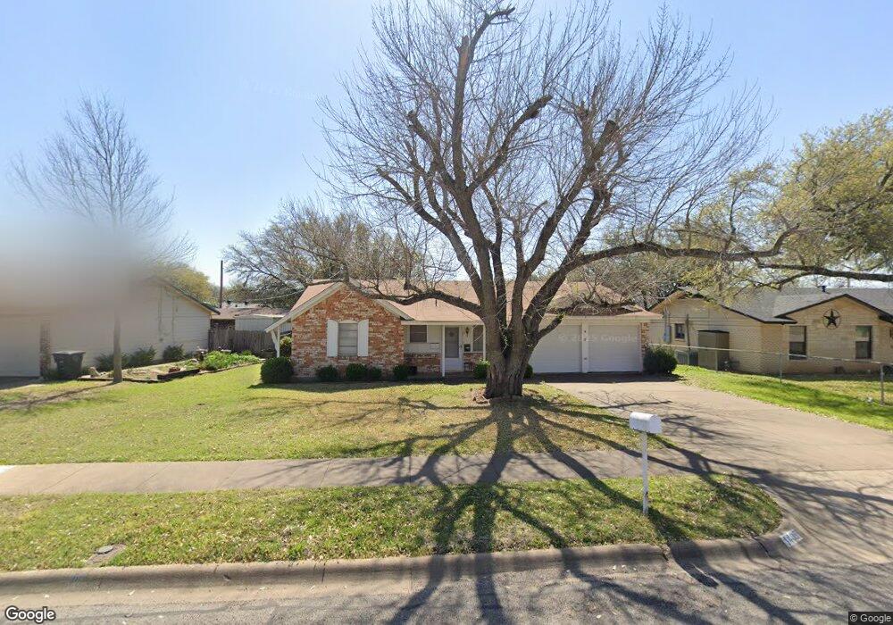 1403 Phillips St, Cleburne, TX 76033 - photo 1