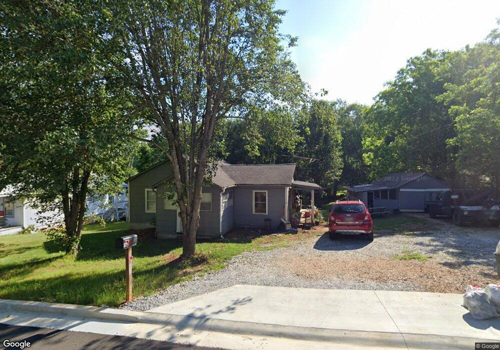 162 W Williams St, Cornelia, GA 30531 - photo 1