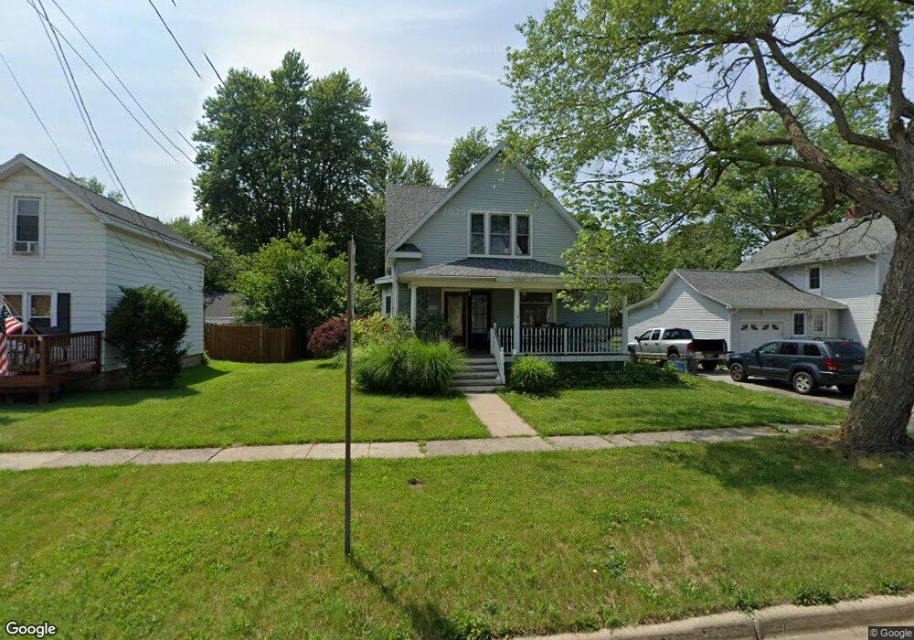 409 N Elm St, Three Oaks, MI 49128 - photo 1